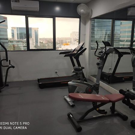 Parkwood Suites Kadubeesanahalli-Fully Vaccinated Staff Bangalore Esterno foto